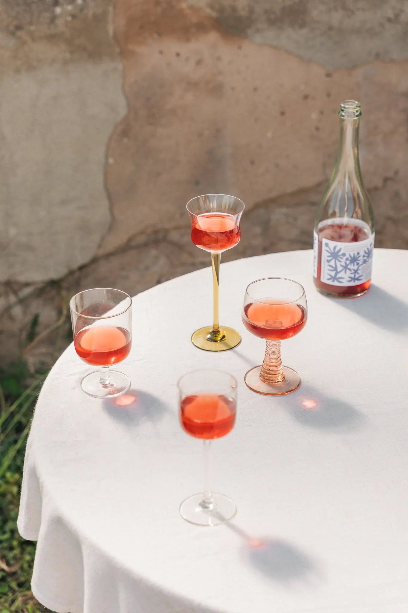 Alkoholfreier Wein – BOUCHE eingeschenkt